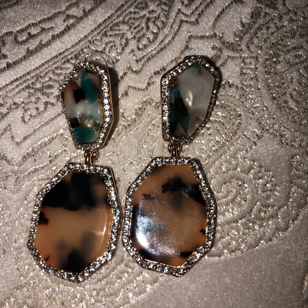 Statement earrings💜